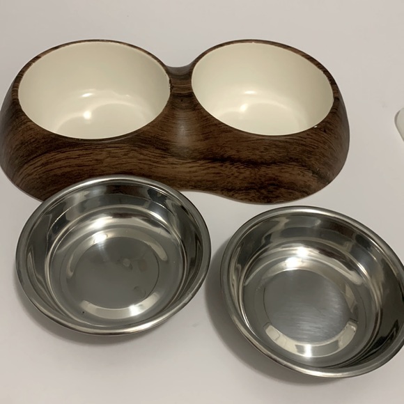 SMALL DOG OR CAT BOWL - Picture 2 of 4